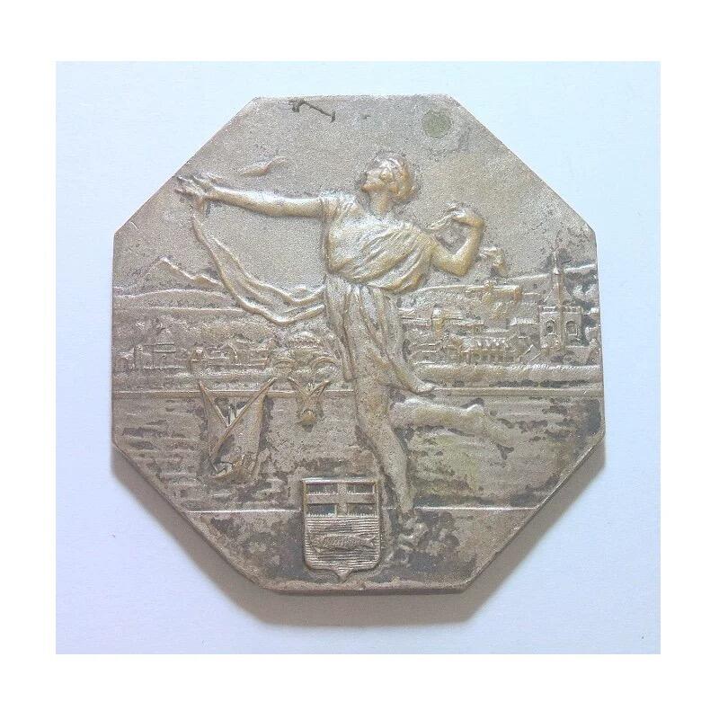 法国1952年 耕种男神高浮雕精制六边形八角大镀银章 50MM