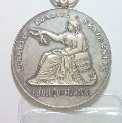 法国1905年 玛丽安娜女神坐像高浮雕精制大银章 43MM 28.5克/ - 法国1905年 玛丽安娜女神坐像高浮雕精制大银章 43MM 28.5克/