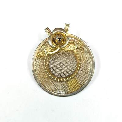 PCAI钱币21-189  钱币 杂顶小专场 - 精美雅制的回流小胸花