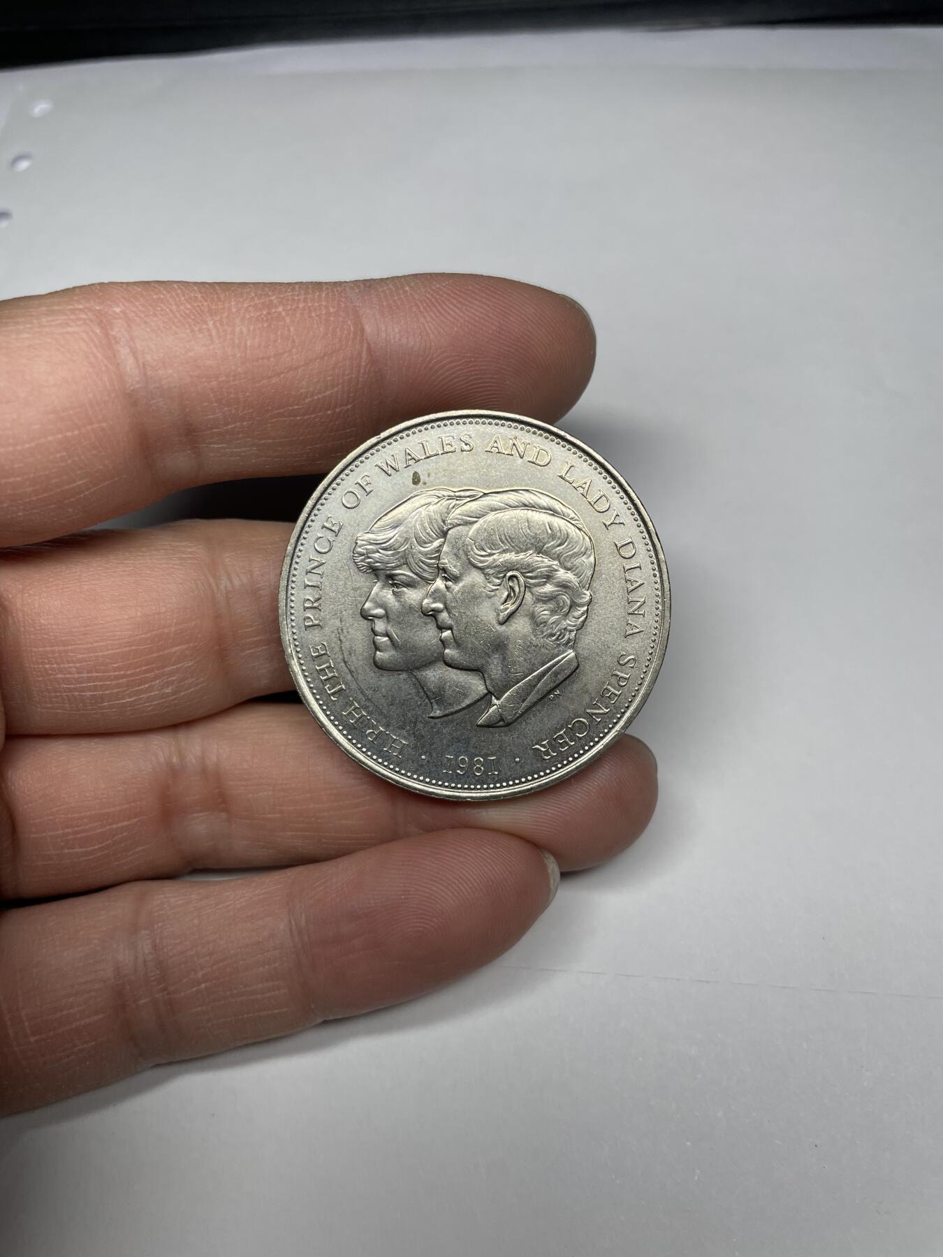 每日一拍，2025年集古藏今外币拍卖第一期-第6场—（总第196拍），可以寄存60天，满160元包邮。 1981年英国克朗纪念币