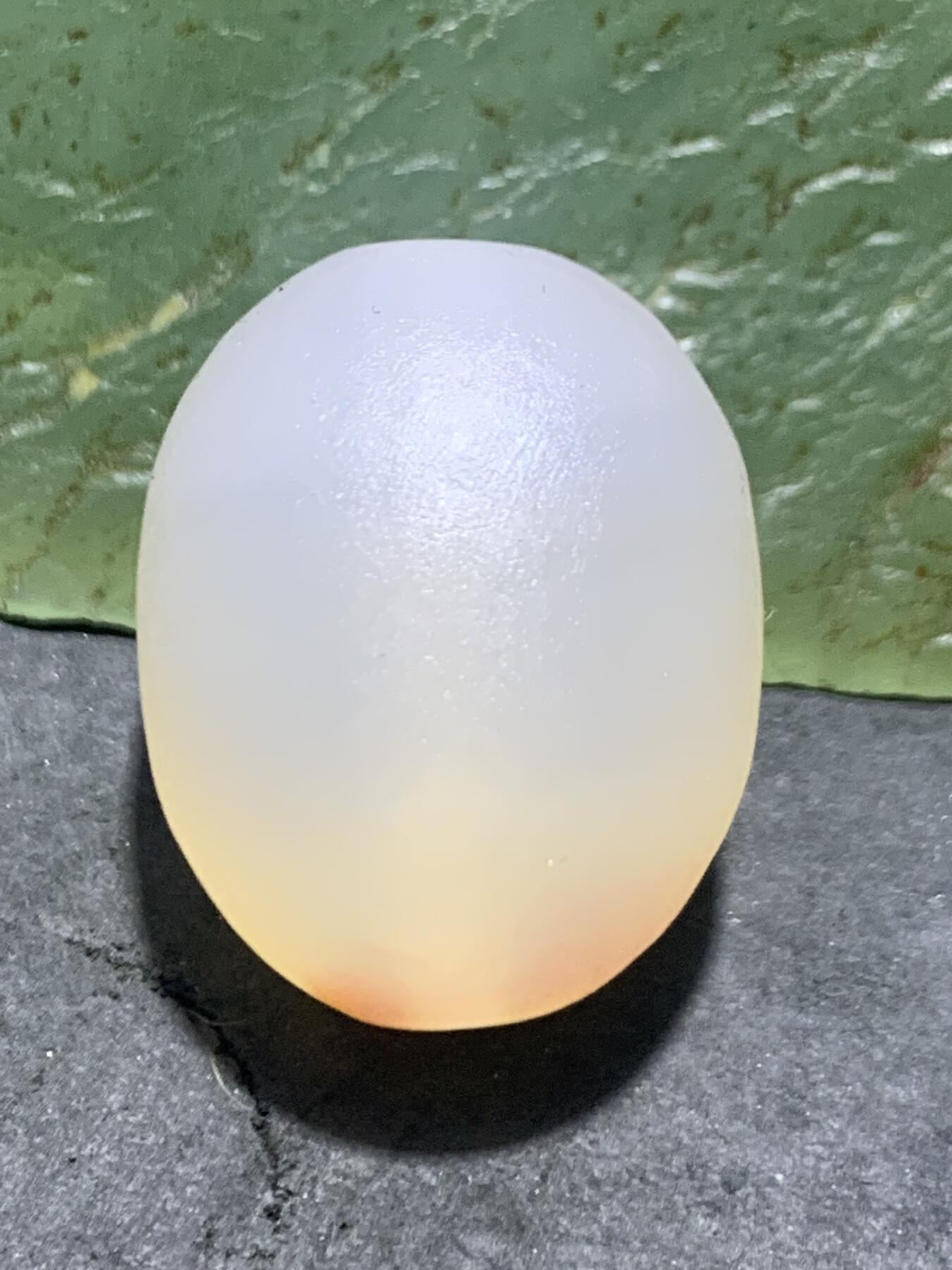 精美亚光高玉化飘红海洋玉髓手工俏色巧雕无相佛桶珠一个！