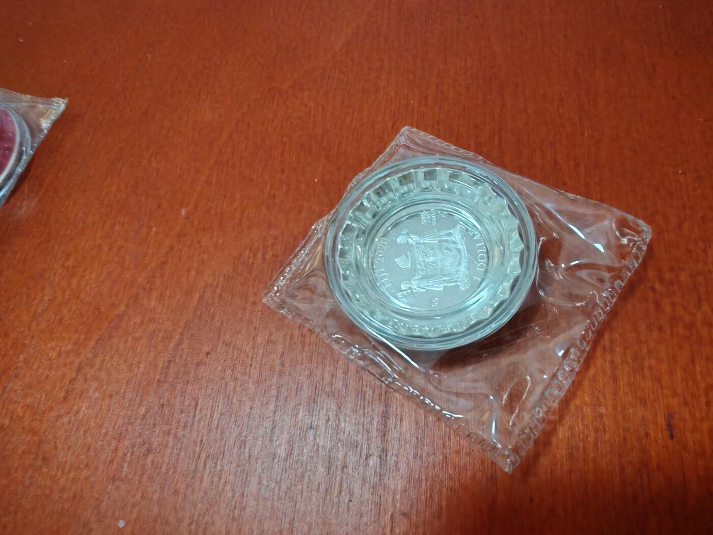 长老汇龙年精选第四十六场拍卖 2020斐济无糖可乐彩色瓶盖1元精制银币