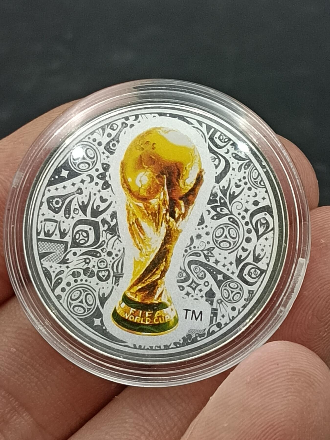28期拍卖 2018世界杯纪念章（重1g）