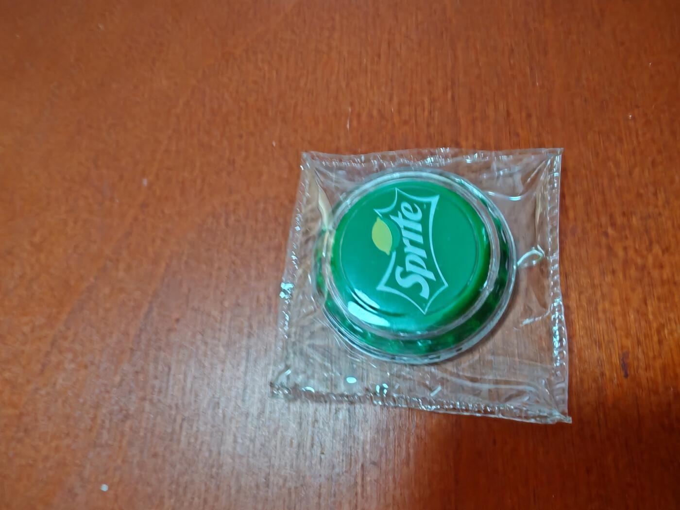长老汇龙年精选第四十六场拍卖 2020斐济雪碧彩色瓶盖1元精制银币