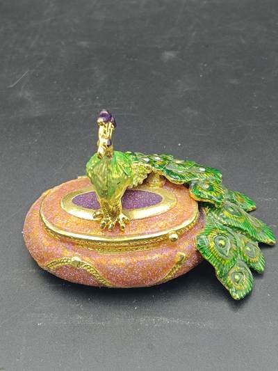 28期拍卖 - 80年代金属珐琅孔雀胭脂盒