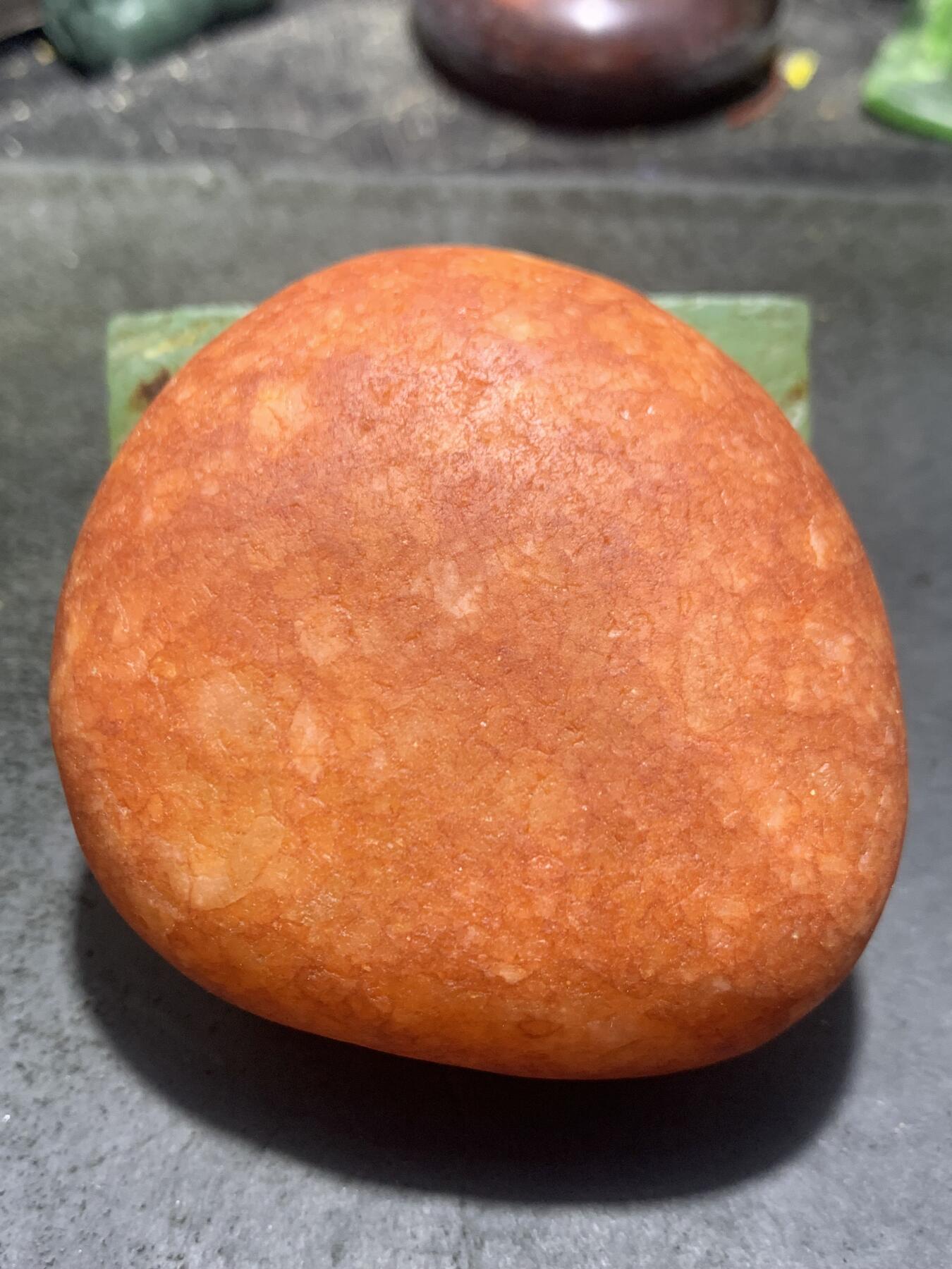 精美天然地表杜热红料金丝玉籽料原石一块