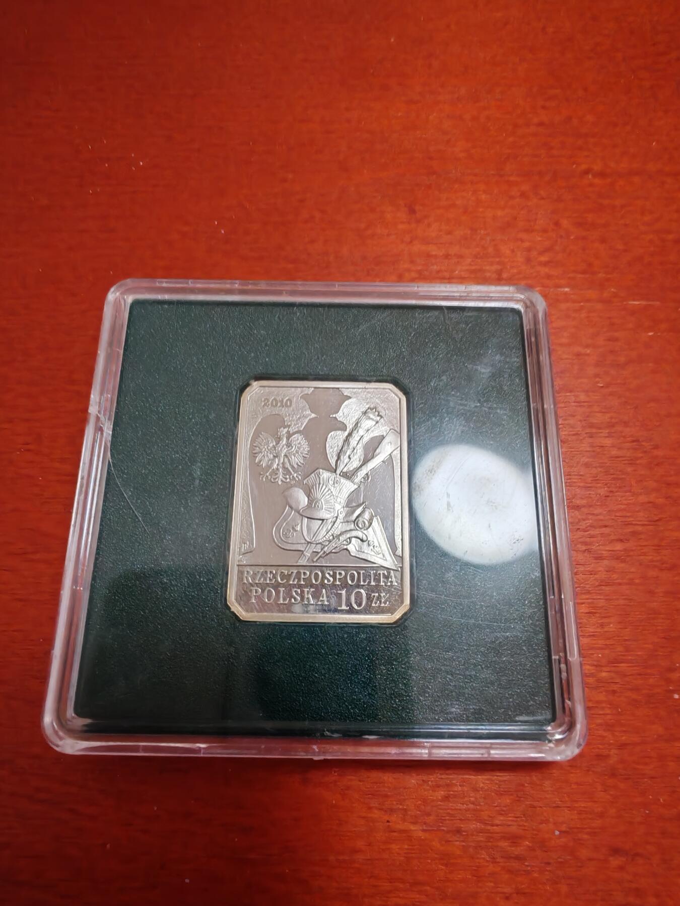 长老汇龙年精选第四十八场拍卖 2010波兰拿破仑帝国卫兵10兹罗提长方形精制银币，原厂盒