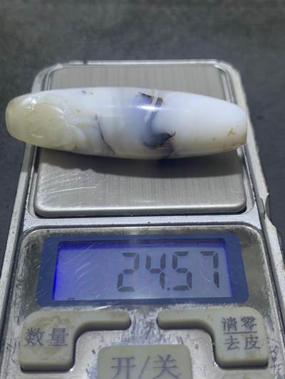 精美高玉化海洋玉髓手工雕刻荷花大桶珠一个！ 精美高玉化海洋玉髓手工雕刻荷花大桶珠一个！