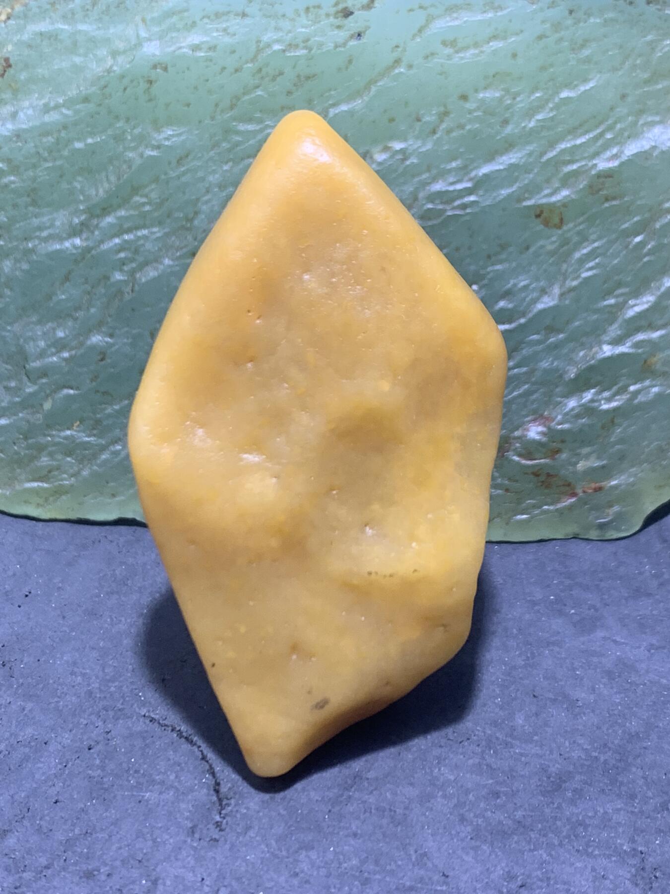 放福利！精美天然地表鸿运当头金丝玉籽料原石一块！