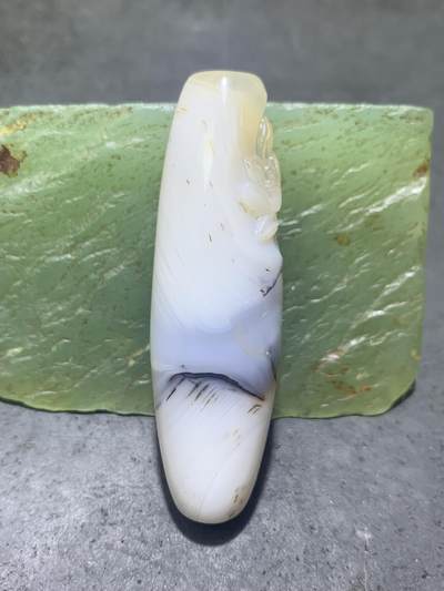 精美高玉化海洋玉髓手工雕刻荷花大桶珠一个！ 精美高玉化海洋玉髓手工雕刻荷花大桶珠一个！