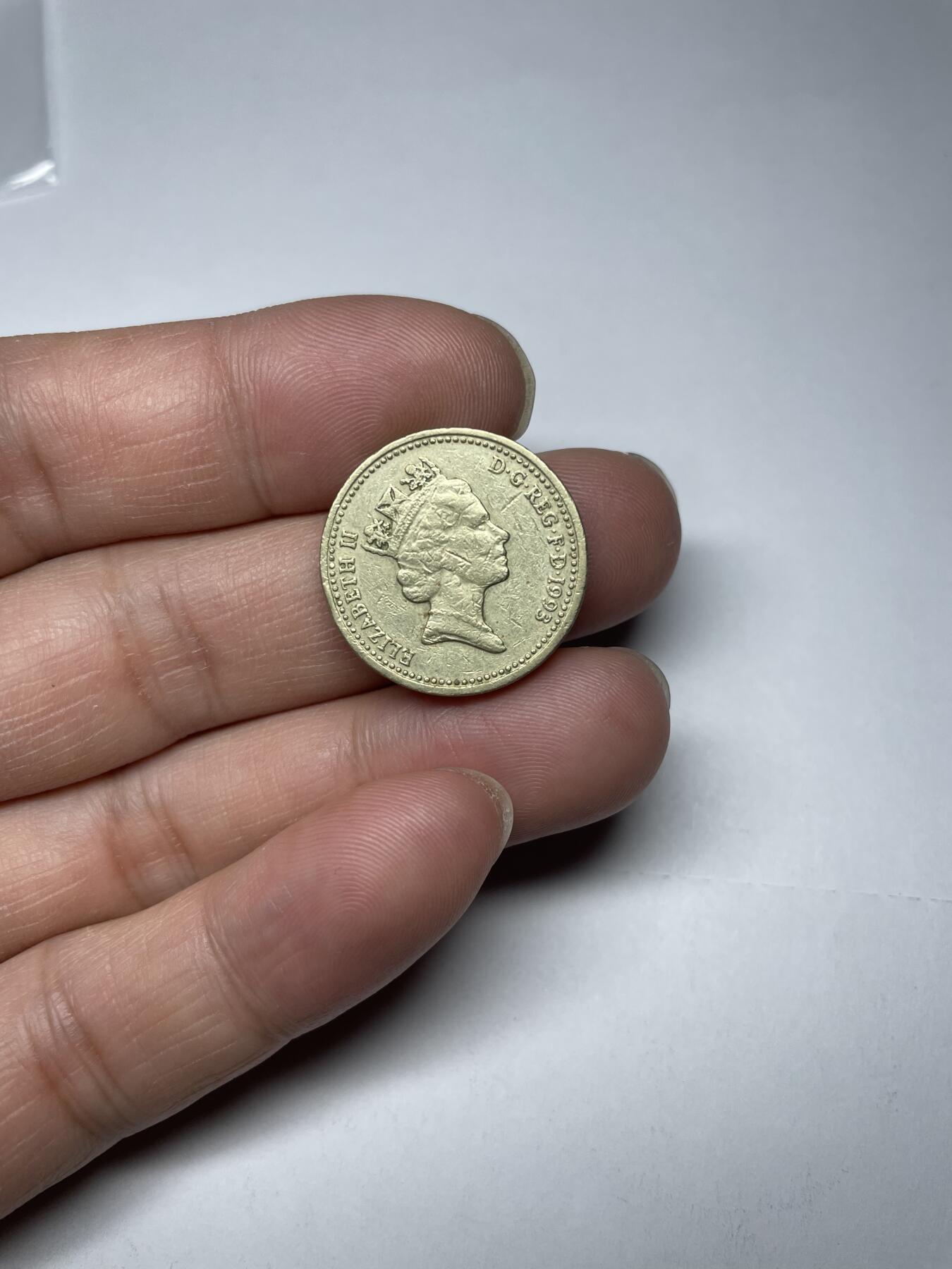 每日一拍，2025年集古藏今外币拍卖第一期-第8场—（总第198拍），可以寄存60天，满160元包邮，年底快递停运，节后安排发货。 1993年英国1镑