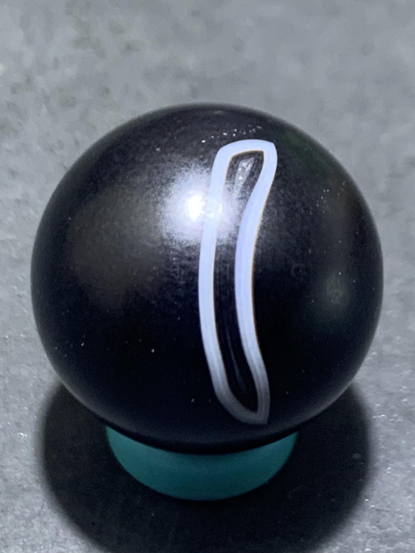 精品一线天眼药师玛瑙2.0随形圆珠一颗！
