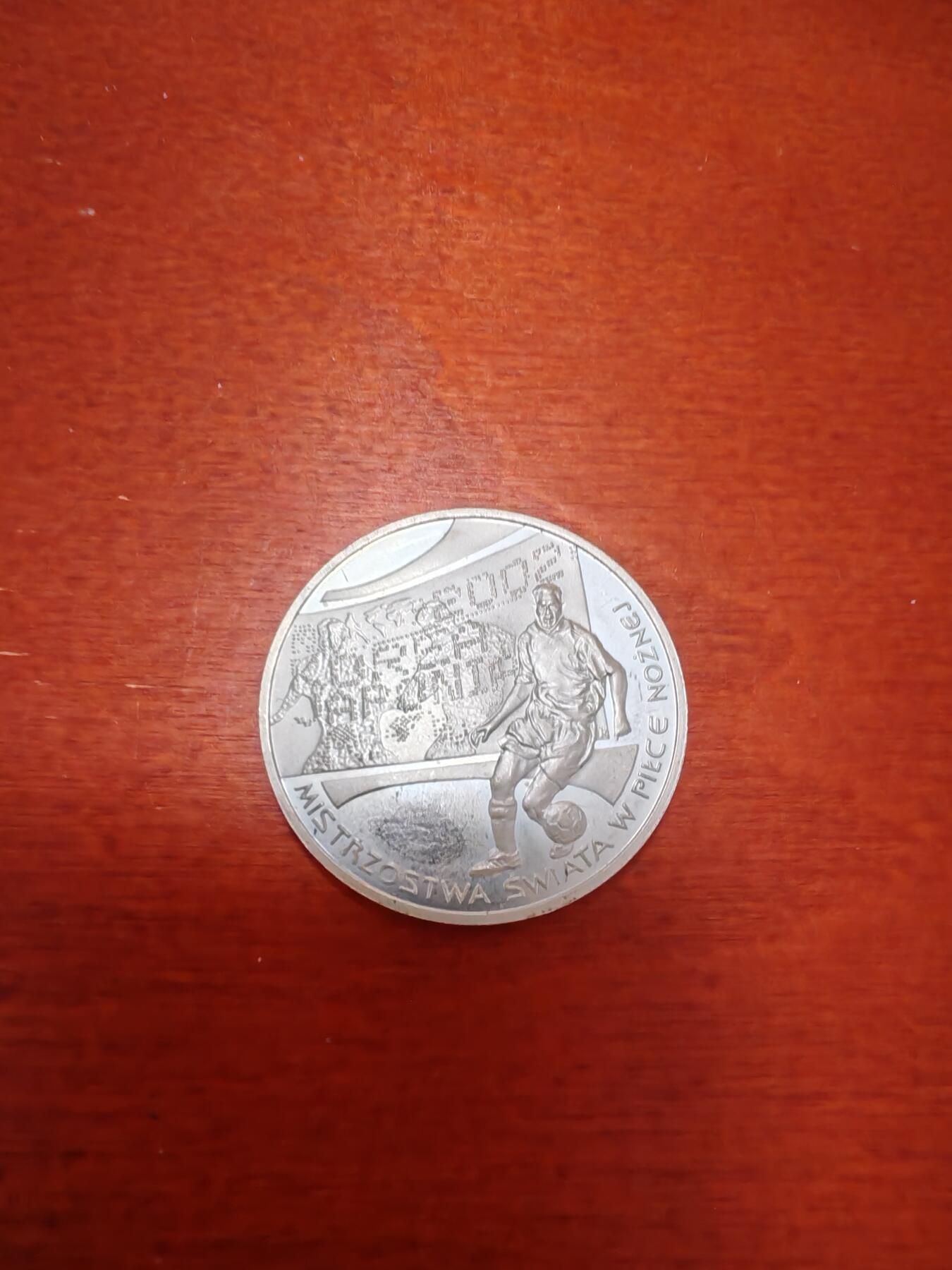 长老汇龙年精选第四十八场拍卖 2020波兰世界杯10兹罗提精制银币（1）