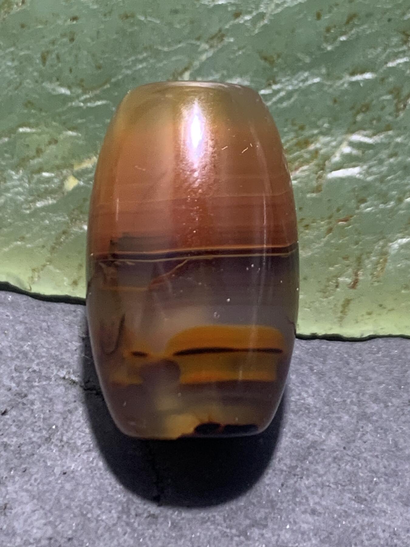 高玉化冻料一线缠丝玛瑙通货桶珠一颗，