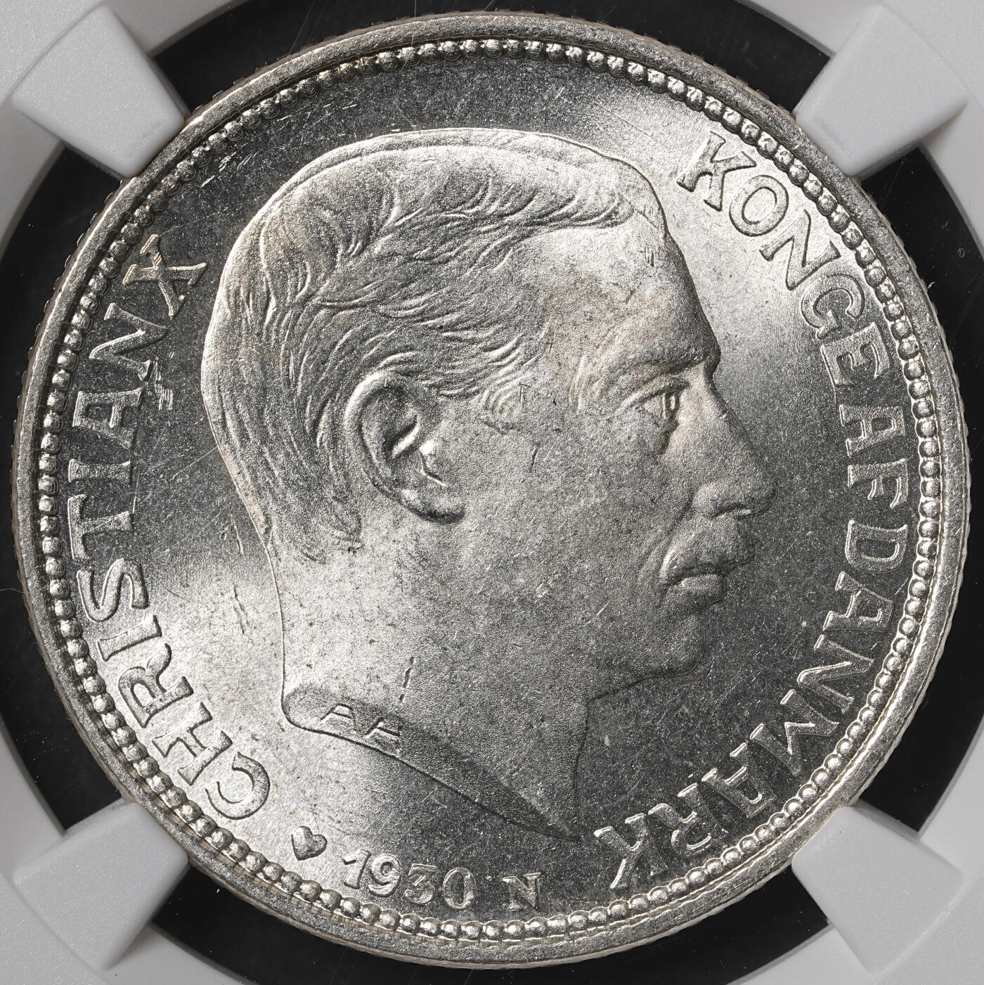 修遠堂世界钱币第五十六期 全场包邮 蛇年首拍 NGC MS65 1930年丹麦国王60大寿纪念2克朗银币 强转光