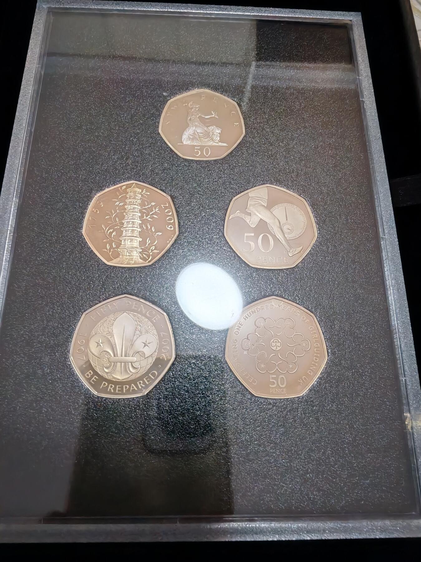 长老汇龙年精选第四十八场拍卖 2019英国50便士发行50周年5枚套装精制，文化版，含稀缺的邱园50便士