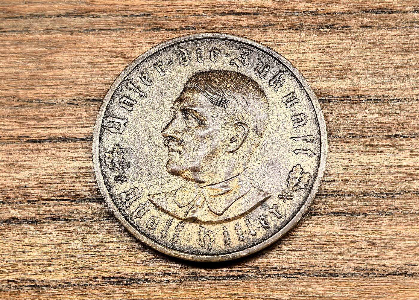 迎新专场，年货大集！凡希社世界钱币微拍第二百九十六期 1933德国元首像挣脱锁链纪念铜章AU