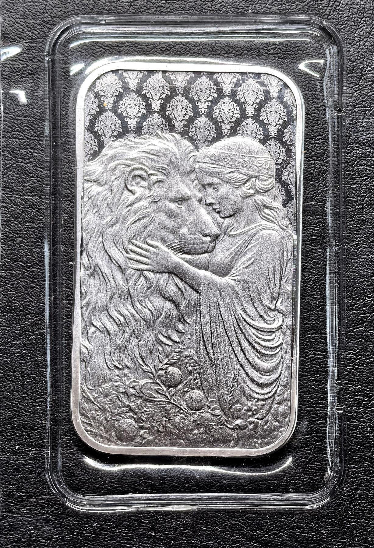 迎新专场，年货大集！凡希社世界钱币微拍第二百九十六期 一盎司艺术银牌，原厂塑封。