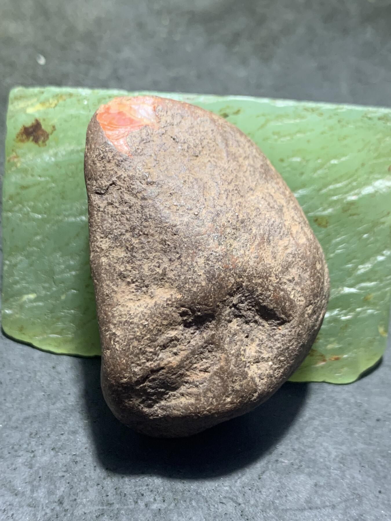 精美铁皮开窗料南红玛瑙原石一颗