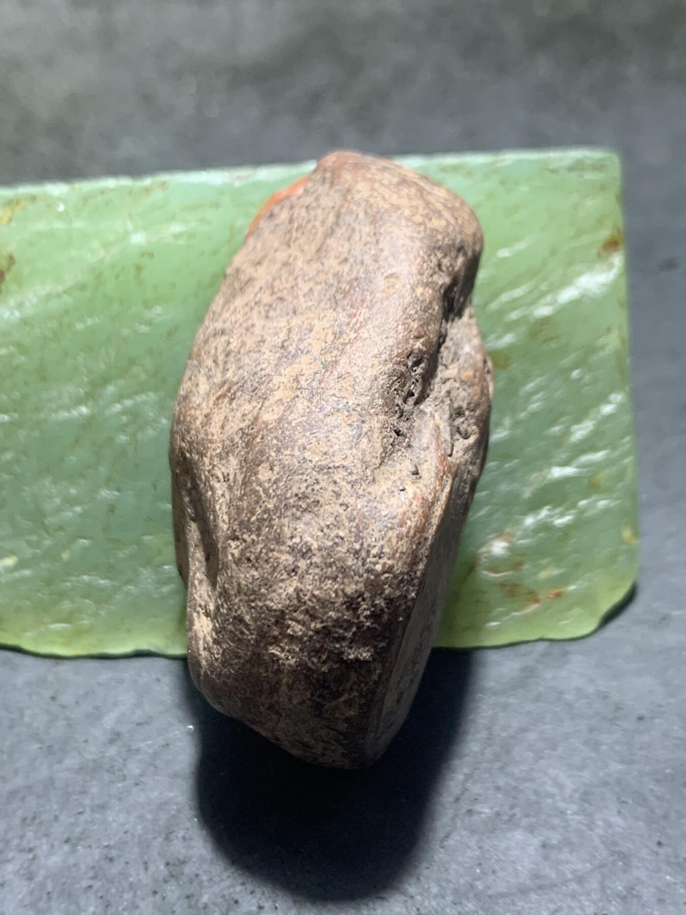 精美铁皮开窗料南红玛瑙原石一颗