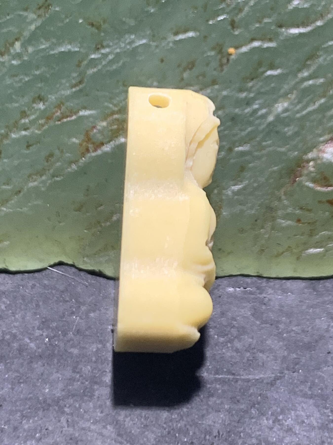 精美高玉化金膏玉雕刻观音菩萨吊坠一个