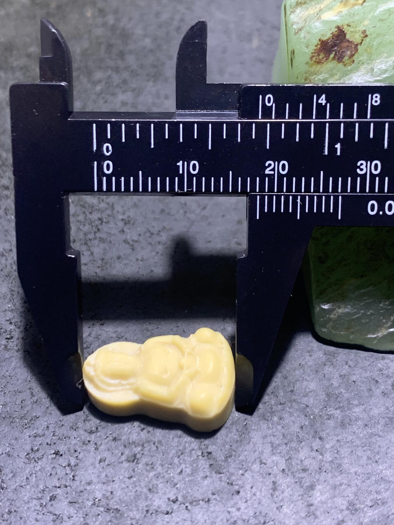 精美高玉化金膏玉雕刻观音菩萨吊坠一个