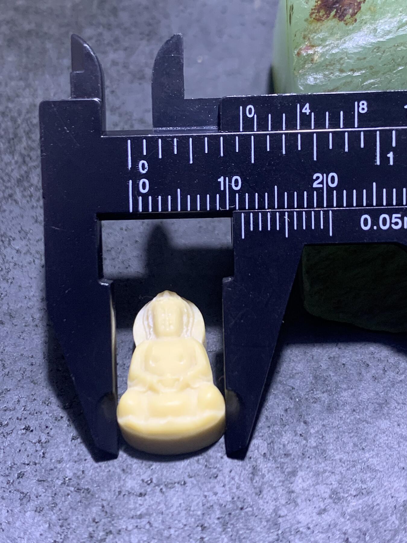 精美高玉化金膏玉雕刻观音菩萨吊坠一个