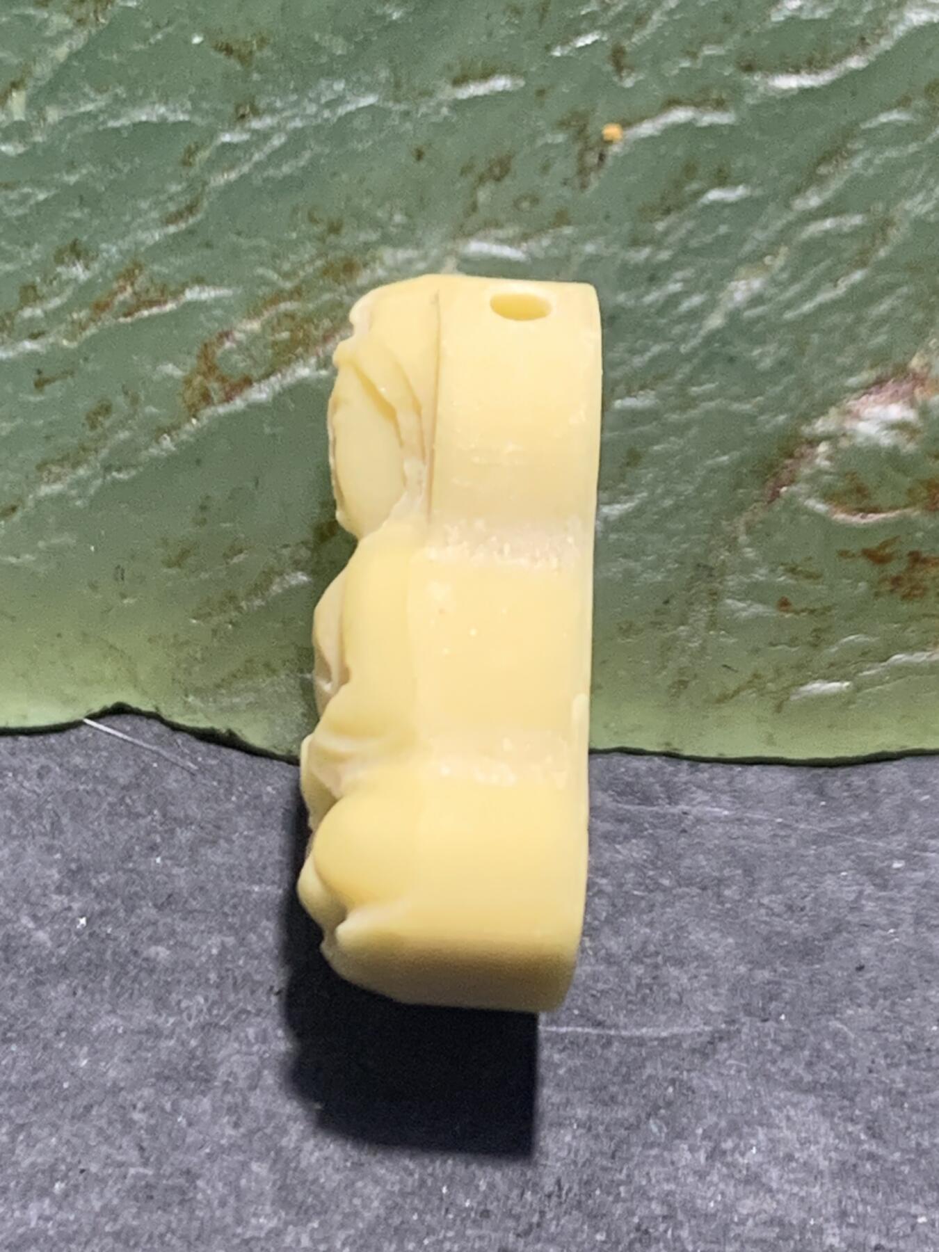精美高玉化金膏玉雕刻观音菩萨吊坠一个