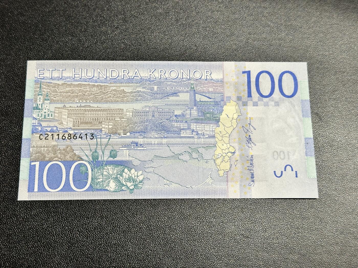 《外钞收藏家》第四百七十八期（初八左右发货） 最新版瑞典100克朗 嘉宝 全新UNC
