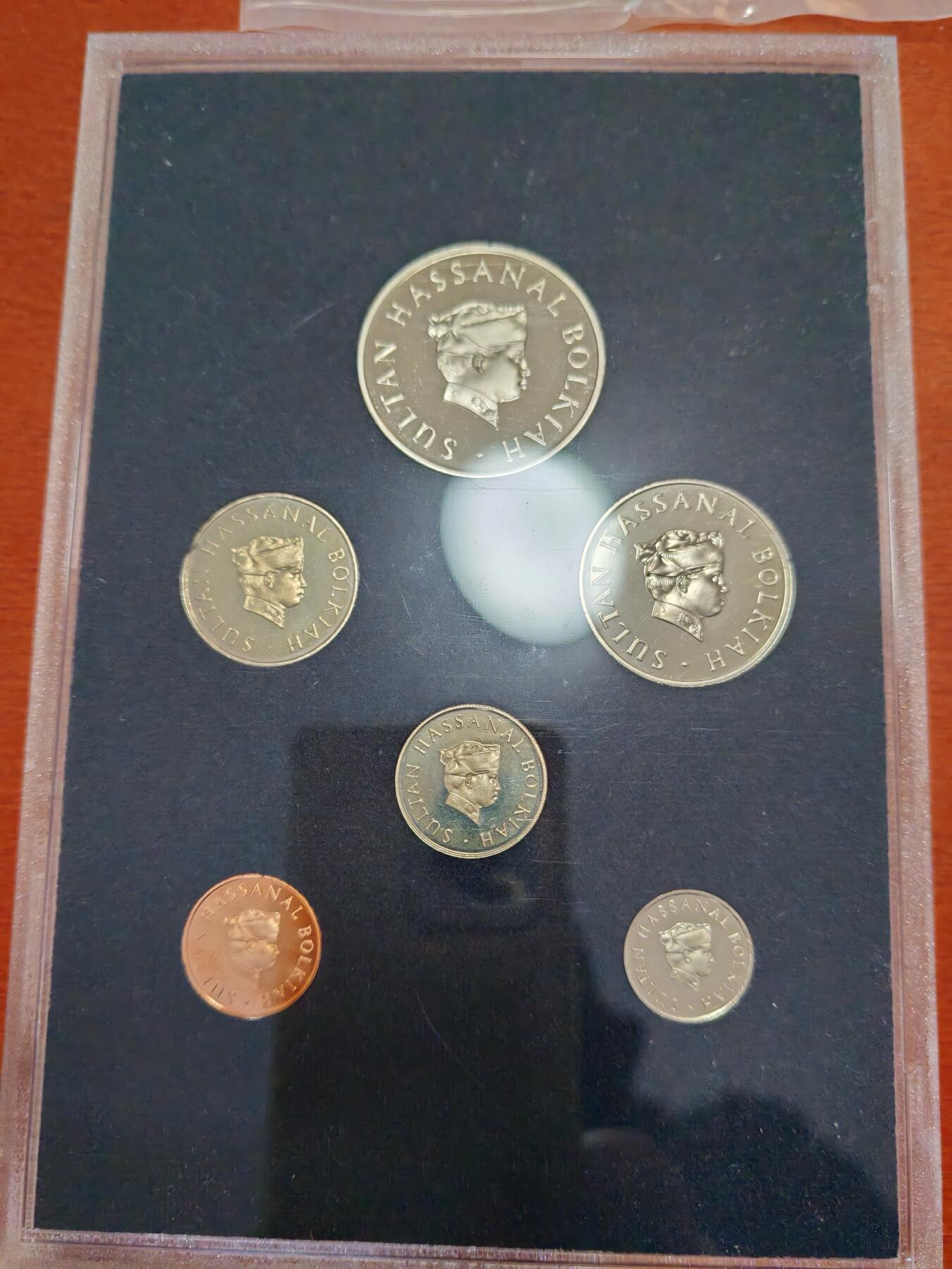 长老汇龙年精选第五十场拍卖 1979文莱精制币6枚套，含大炮币，克书85美金