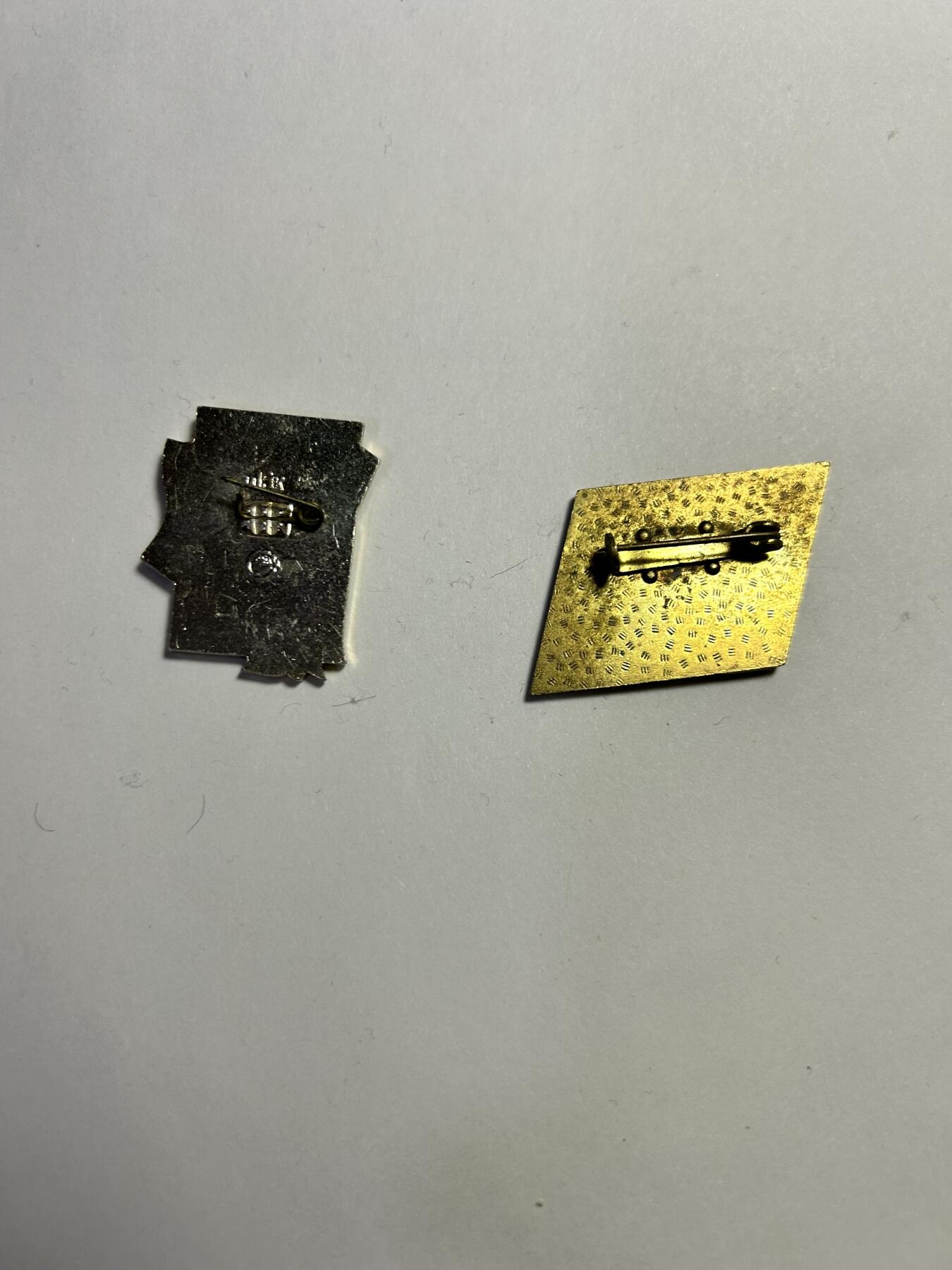 卡尔第七期（新年第一拍） 东德苏联小徽章