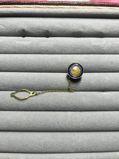 古冰库章牌勋赏收藏第38场拍卖 - 扶轮会小纪念章一个
