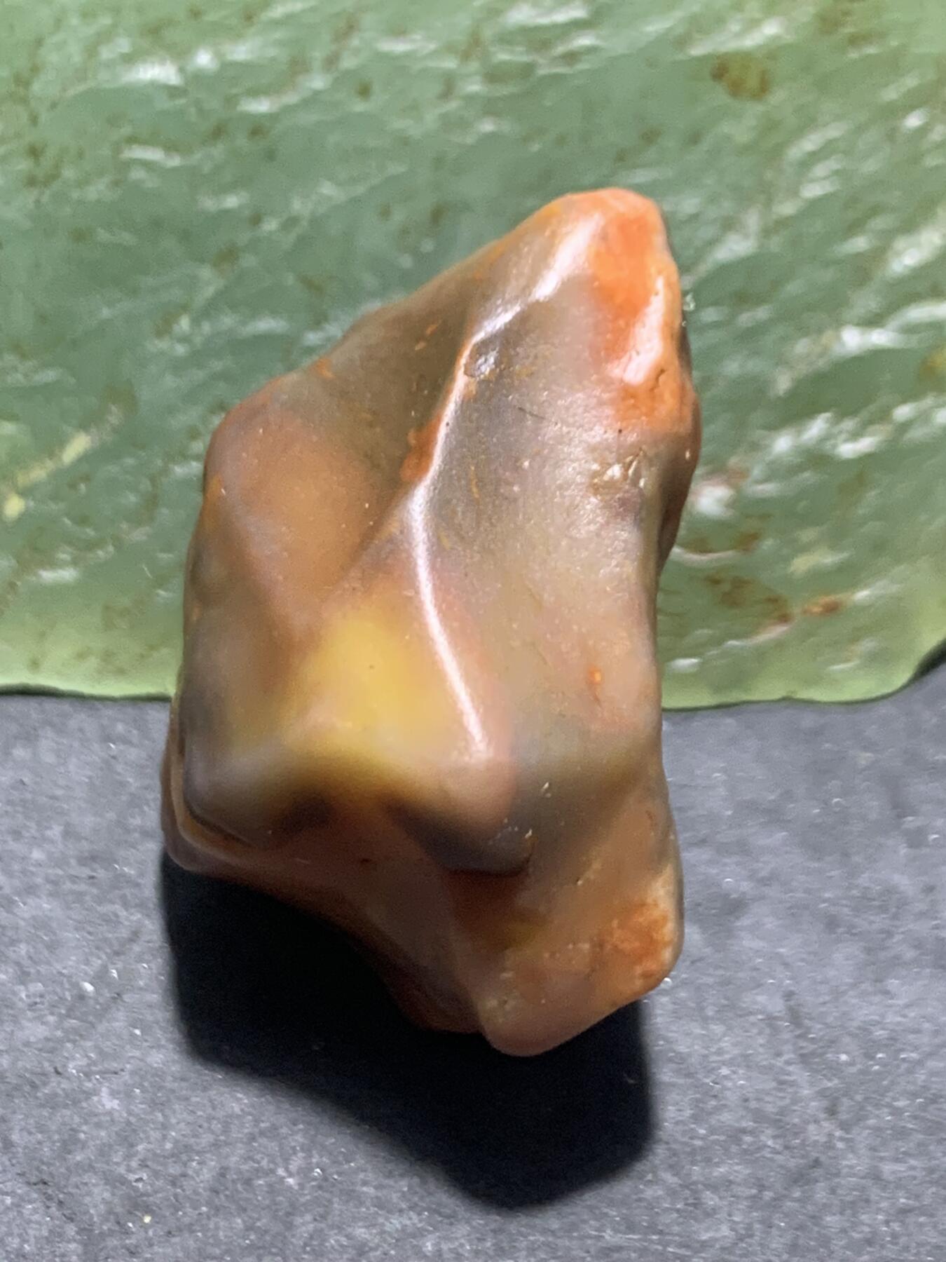 放福利！精美天然地表青花飘红金丝玉籽料原石一块！