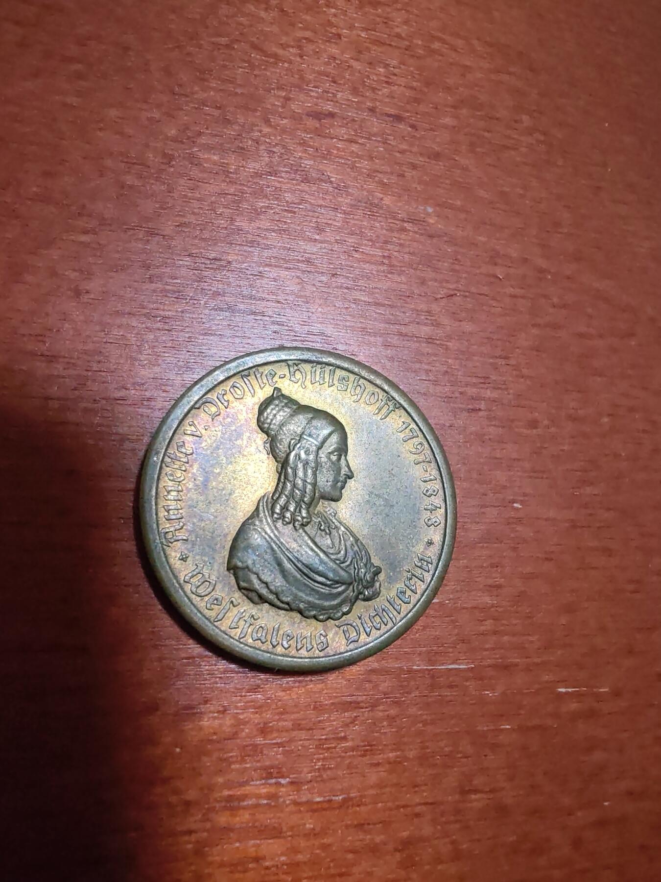 长老汇蛇年精选第一场拍卖 1923德紧威斯特法兰女诗人马币100马克镀金铜币