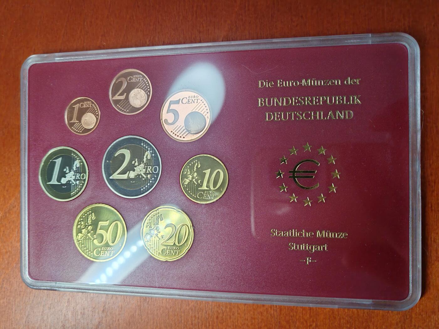 长老汇蛇年精选第一场拍卖 2004F德国8枚精制套币，面值3.88欧元，原厂外纸