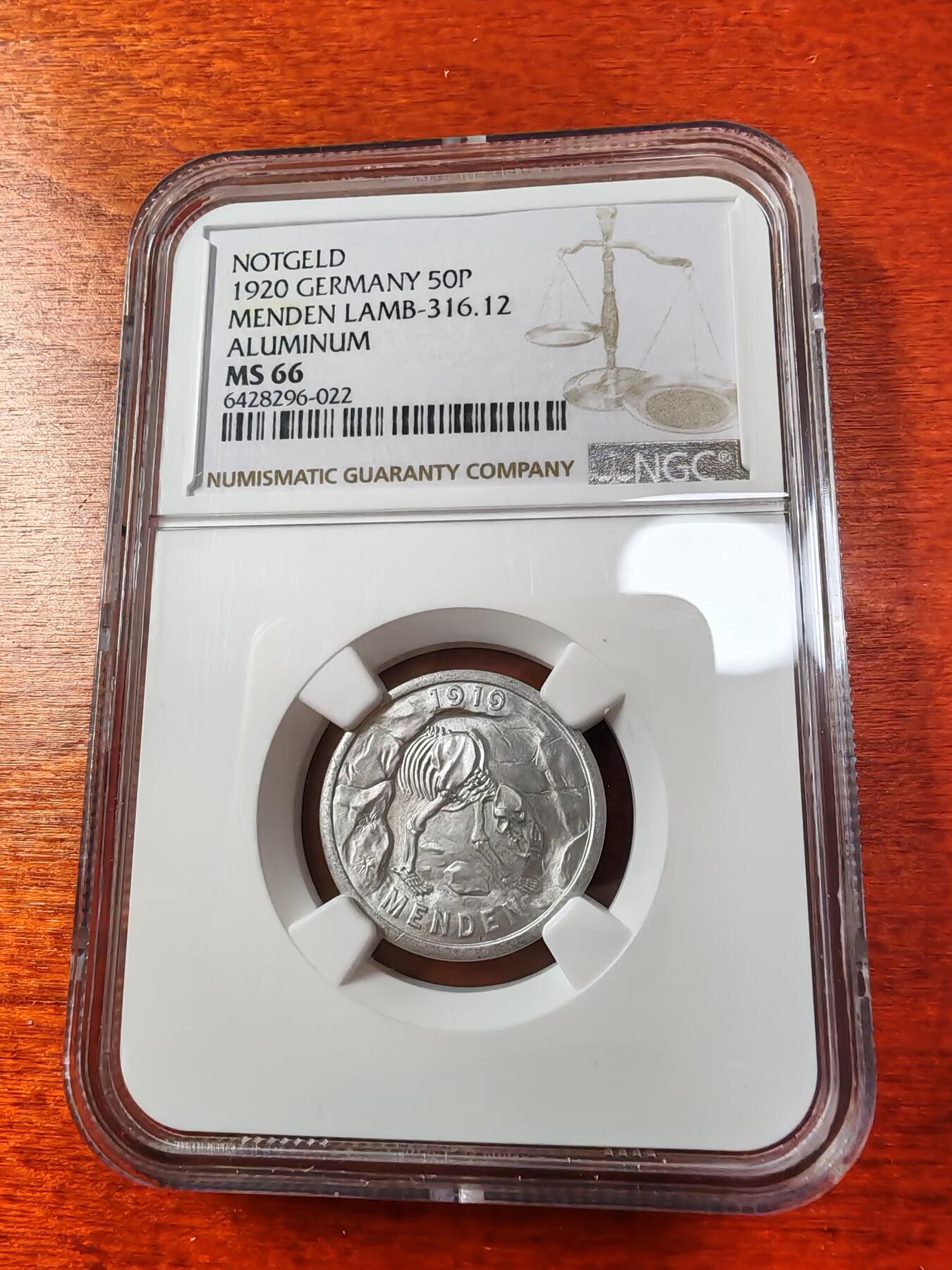 长老汇蛇年精选第一场拍卖 1920德紧门登洞熊50芬尼铝币，NGC MS66分，亚军，更高1枚