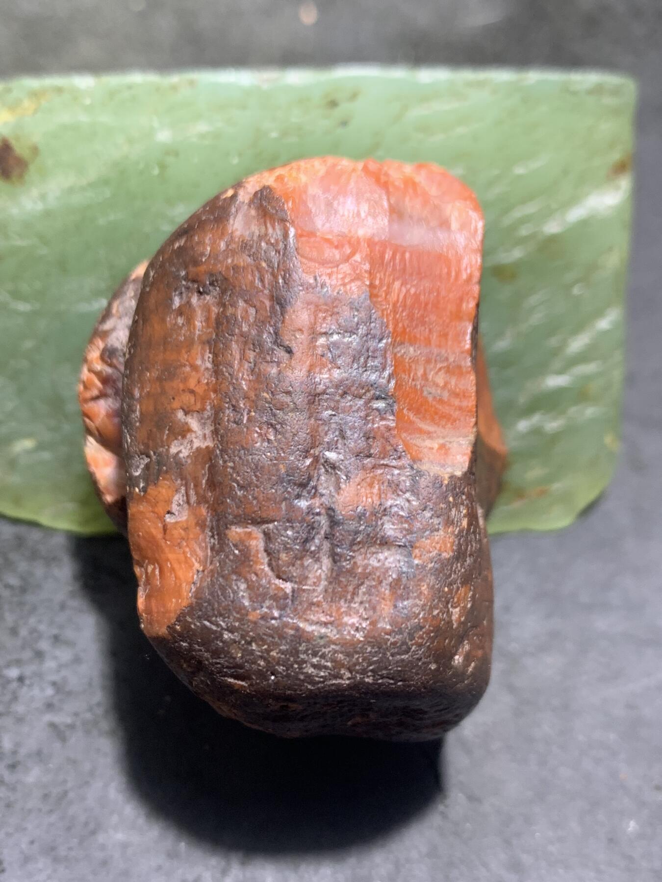 精美开窗铁皮柿子红南红玛瑙原石一颗，，