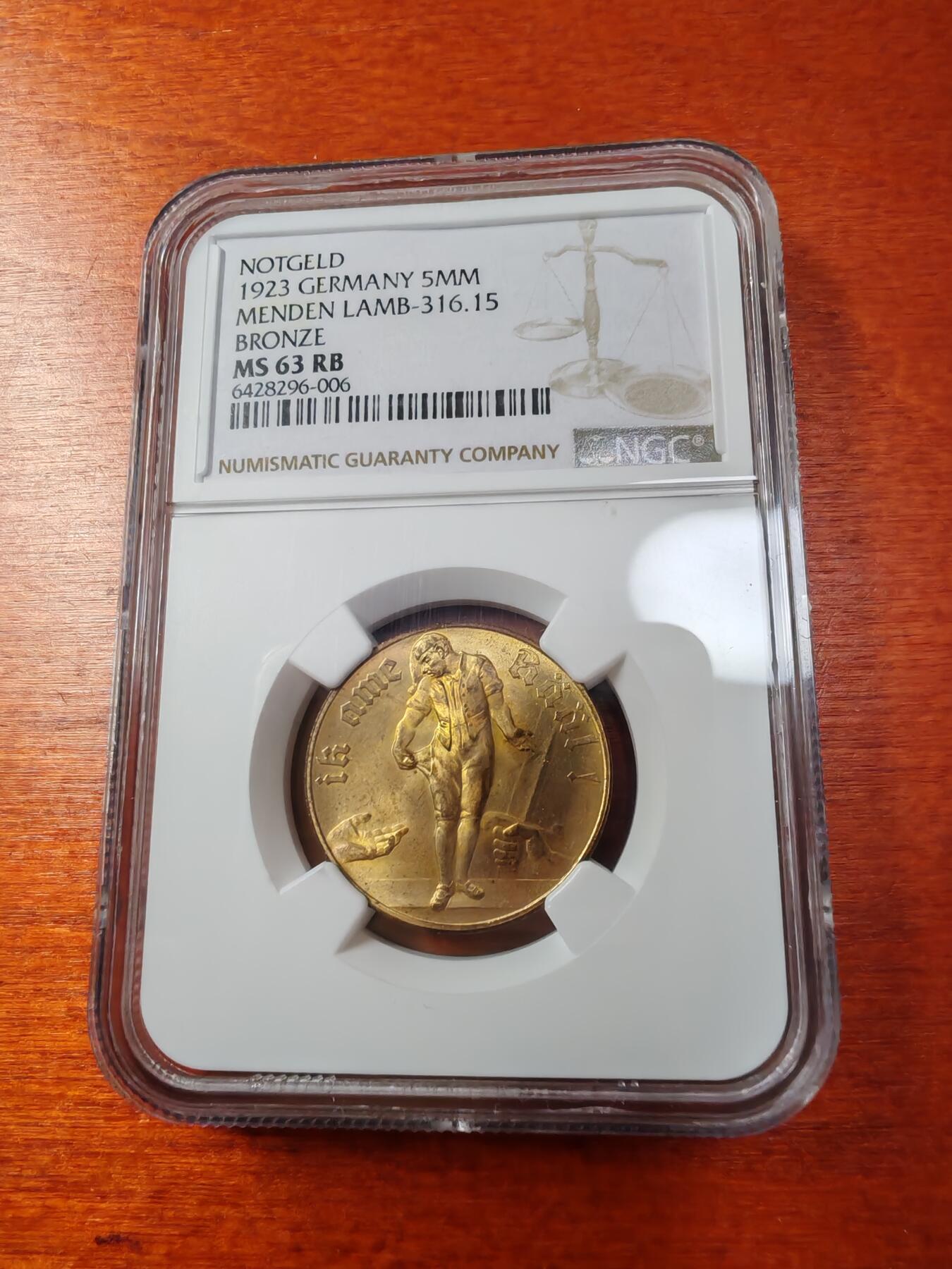 长老汇蛇年精选第一场拍卖 1923 德紧门肯5百万马克铜币，NGC MS63RB