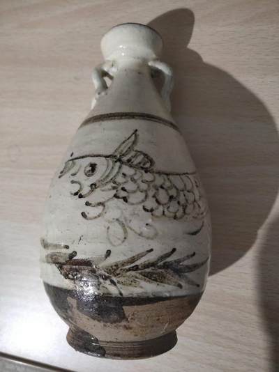 新年清货杂拍 纸币 瓷器  - 清代风格磁州窑鱼草纹双系酒壶 全品 约高18厘米，肚径10厘米