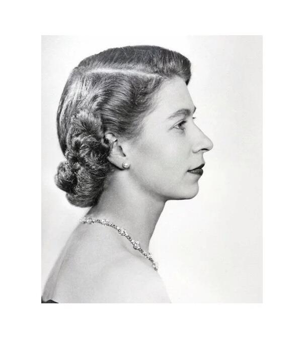 英国1956年 伊丽莎白珐琅彩镀金高浮雕精制币章吊坠 20MM
