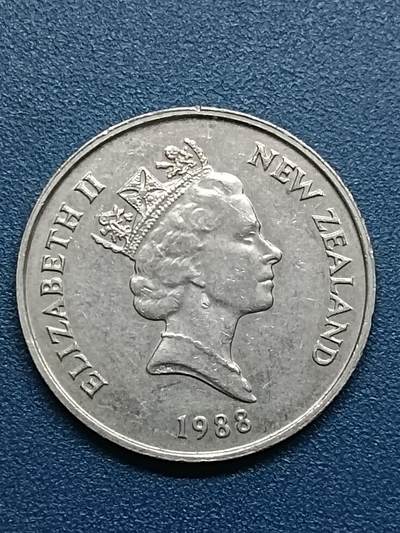 吉祥压岁钱外国硬币第54场 英国女王1988