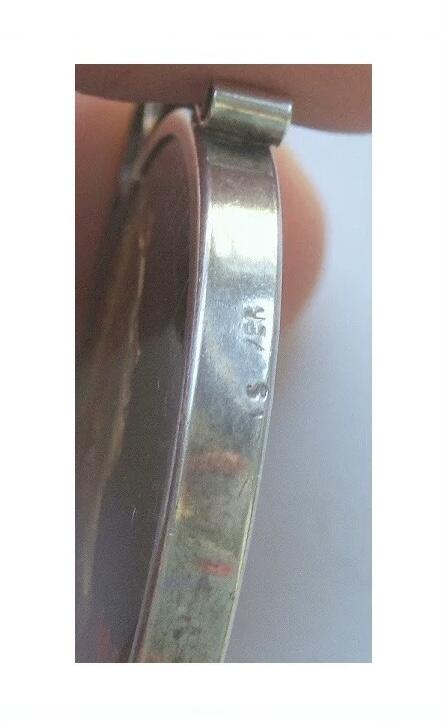 马恩岛1975年伊丽莎白珐琅彩镀金高浮雕精制币章吊坠银环40MM