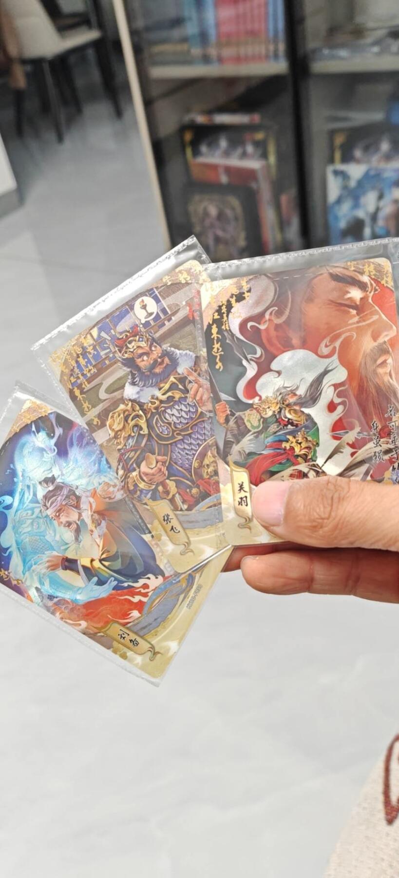 秋原瞳小店第8期（昆仑万象与卡游三国主题的强强碰撞） 卡游三国6弹流芳传韵一组，悲情三兄弟