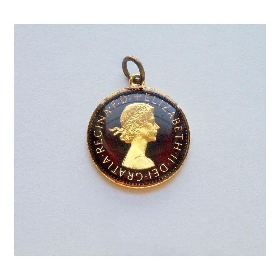 英国1956年 伊丽莎白珐琅彩镀金高浮雕精制币章吊坠 20MM