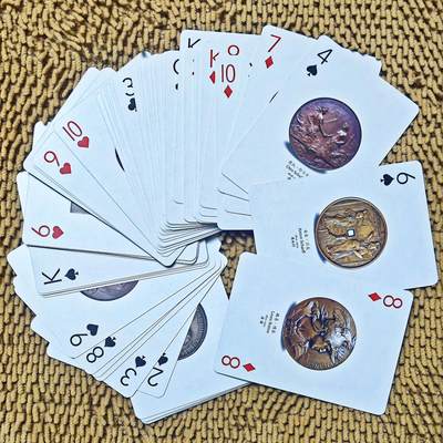 02月07日 世界币章 - 少品：西方大师经典 百年麦朵儿（章牌类）扑克牌 近UNC品相