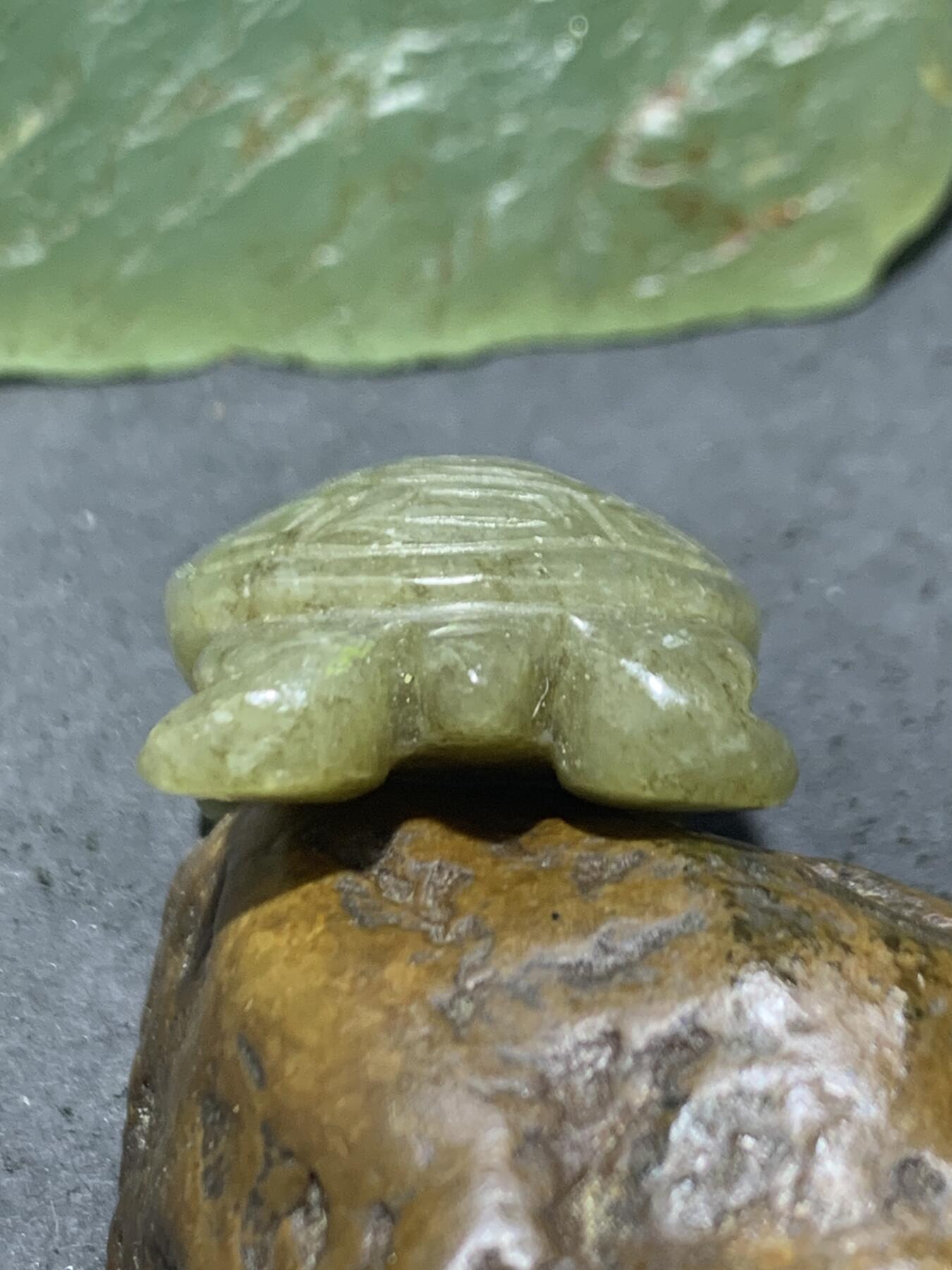 精美天然青海糖料和田玉雕刻复古长寿龟摆件一个，