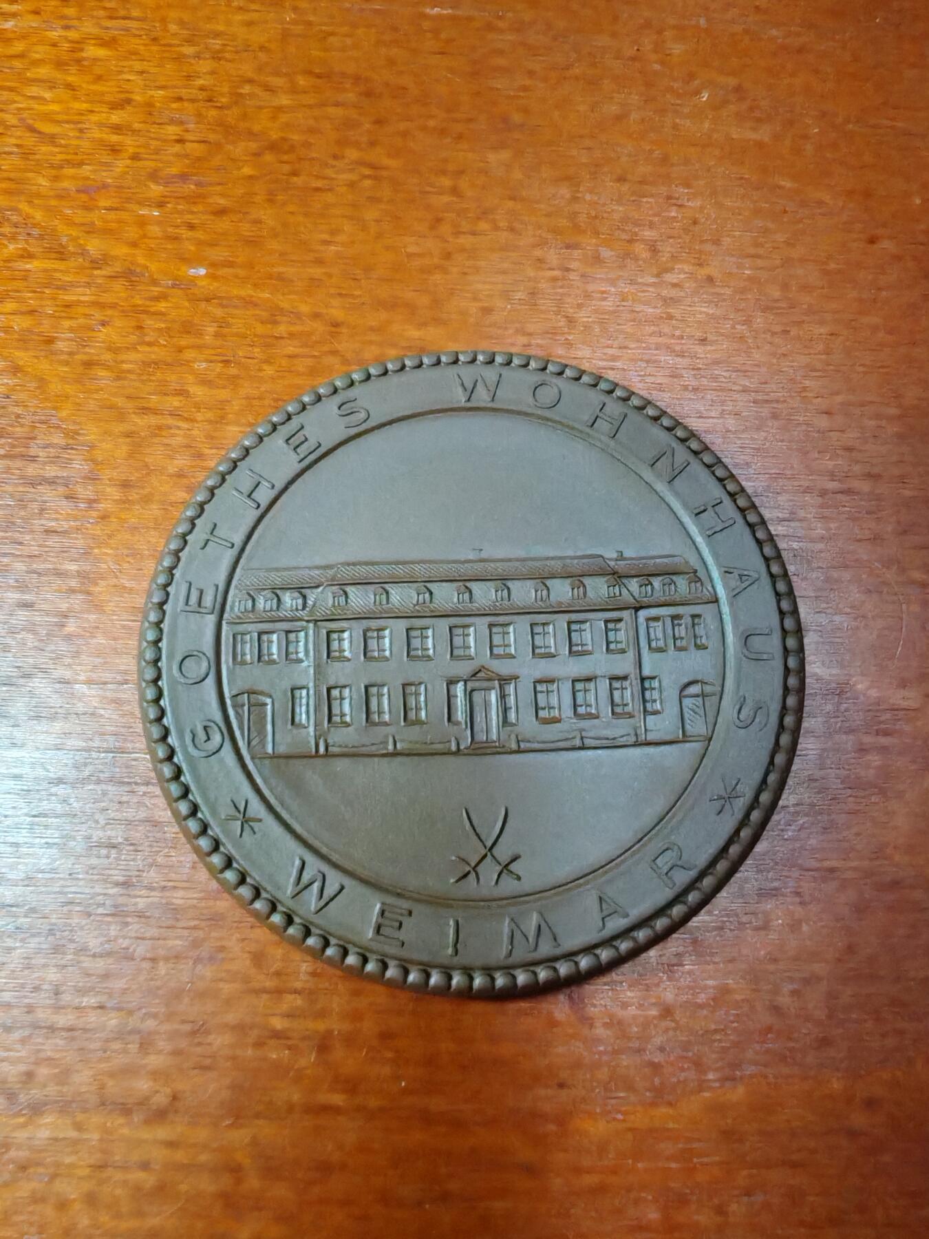 长老汇蛇年精选第二场拍卖 德国歌德魏玛故居陶瓷纪念章，50MM