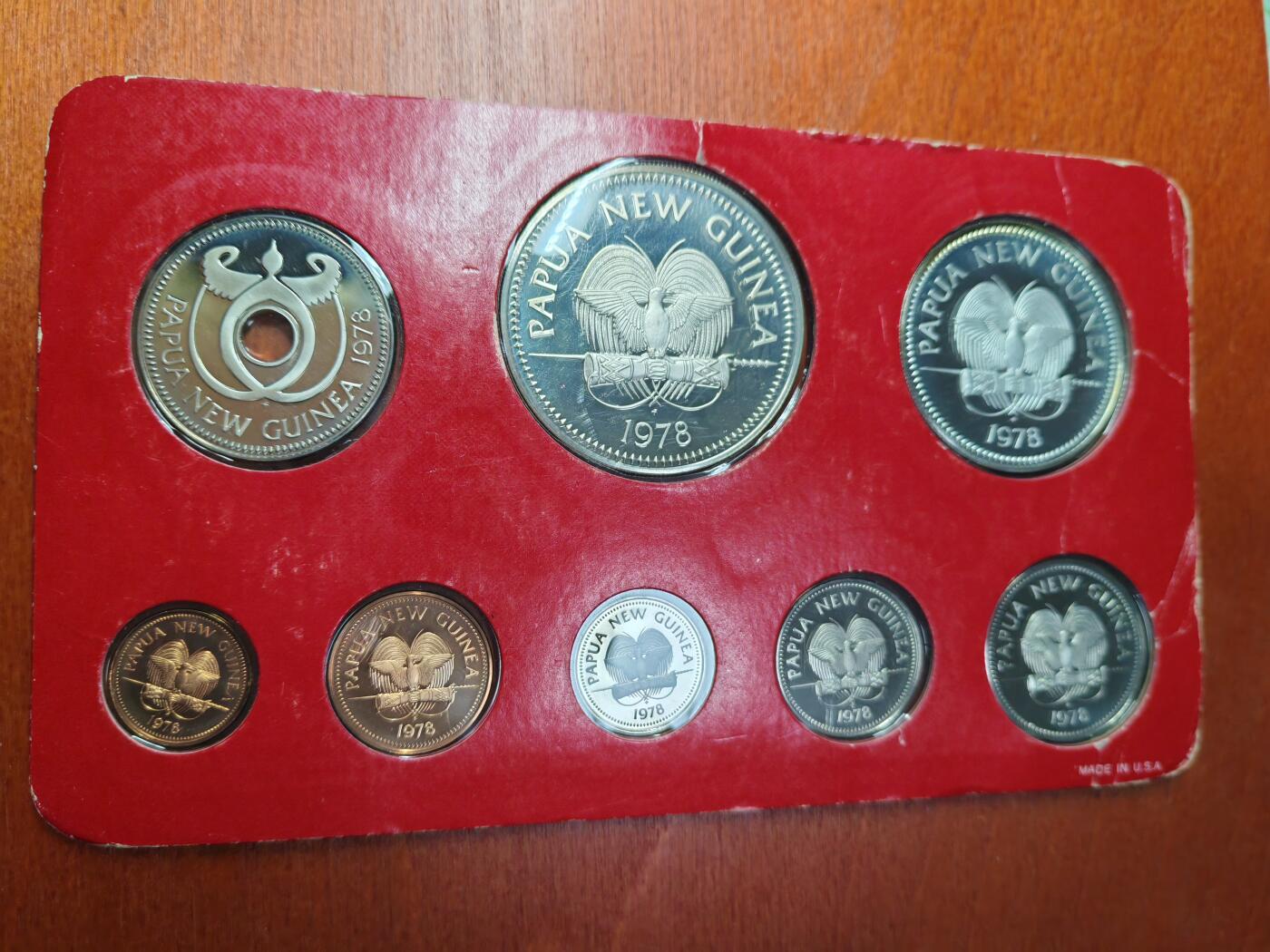 长老汇蛇年精选第二场拍卖 1978巴布亚新几内亚8枚精制币套装，含银币两枚，5540套