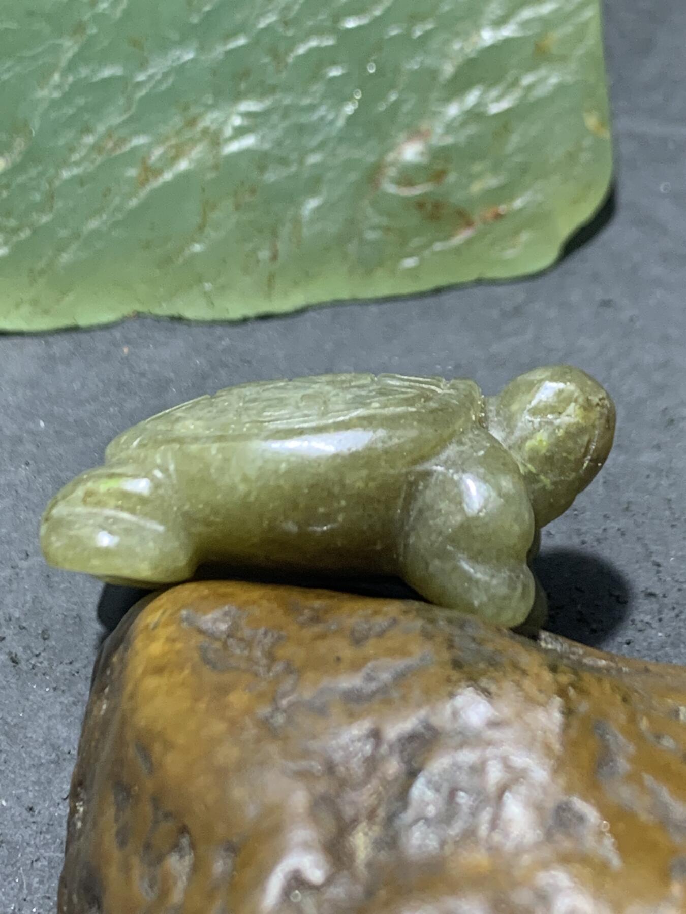 精美天然青海糖料和田玉雕刻复古长寿龟摆件一个，