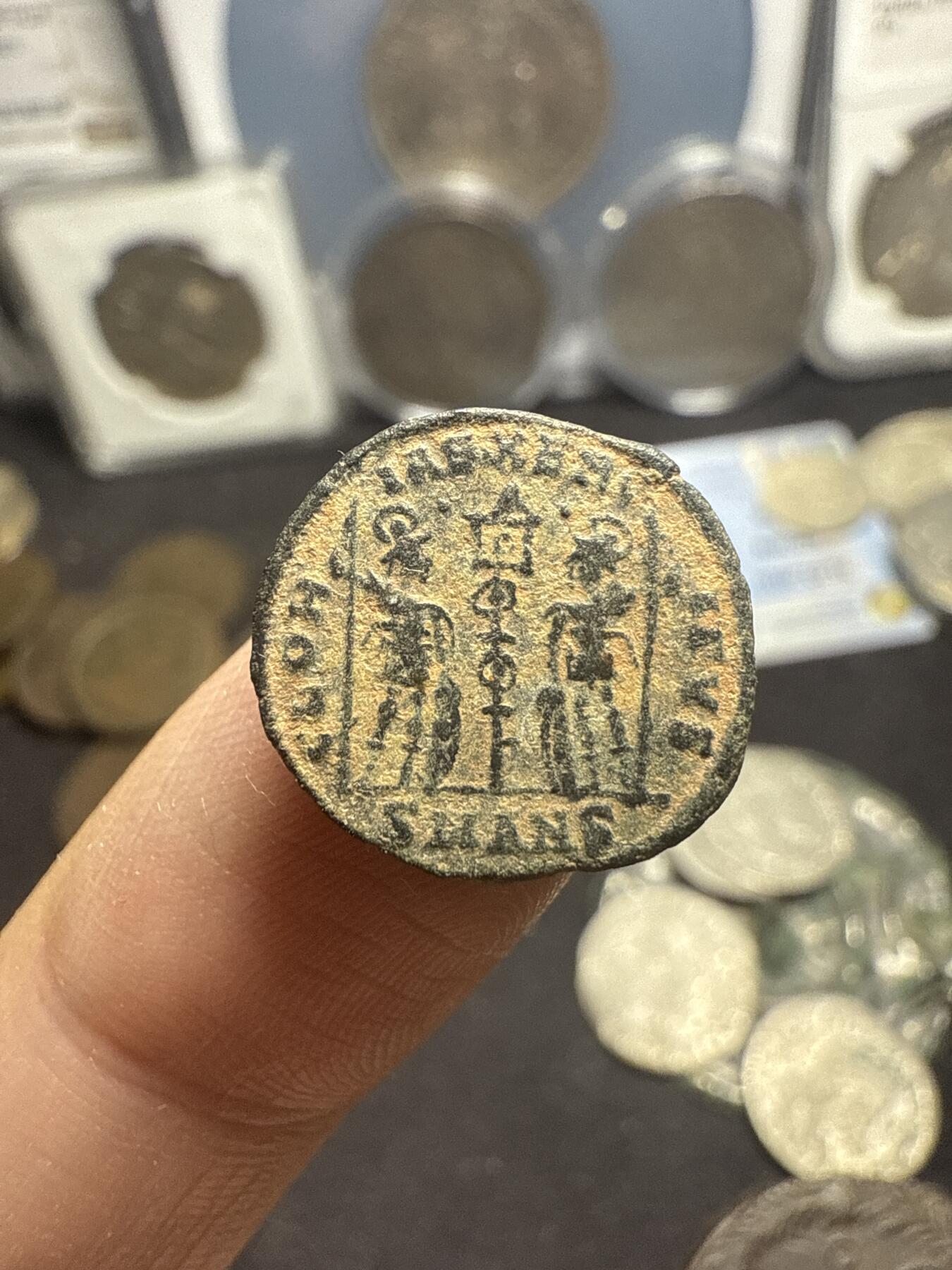 南宋泉阁俄币 外币 国币 专场第五期 古罗马 公元337-340年 君士坦丁二世小铜币 士兵守护军旗 安条克造币厂 ae铜币 细节丰富 好品